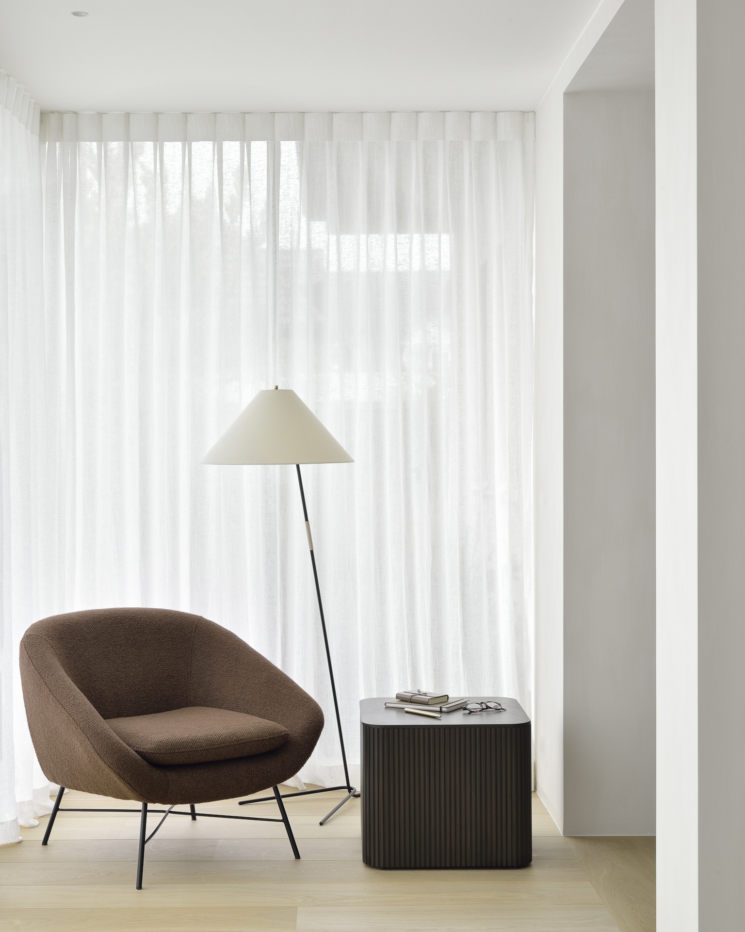 Roller Max vierkante bijzettafel mahonie - Afbeelding 2